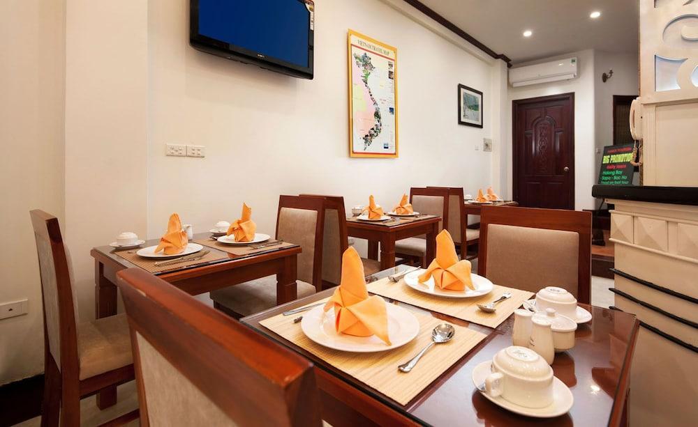 Hanoi Golden Moon Hotel & Travel Hanói Exterior foto